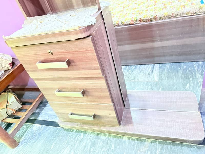 Bedset with dressing table 1