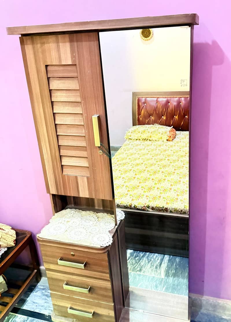 Bedset with dressing table 4