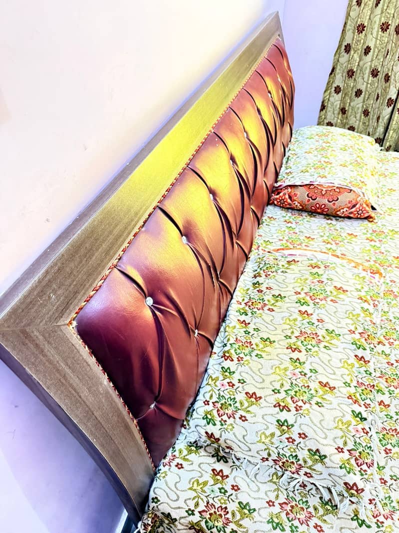 Bedset with dressing table 9
