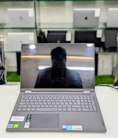 lenovo ideapad flex 5 core i5 10th 8/256GB 2gb nvida mx330