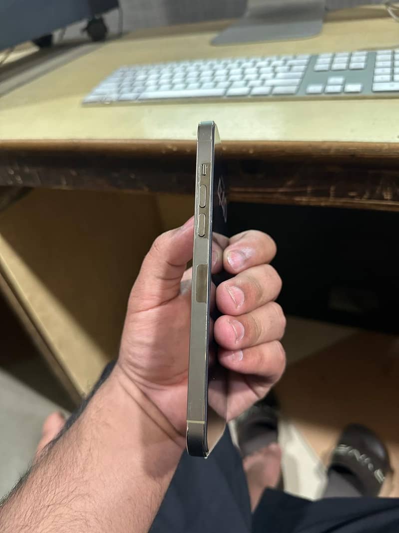 iPhone 14 Pro Max 0
