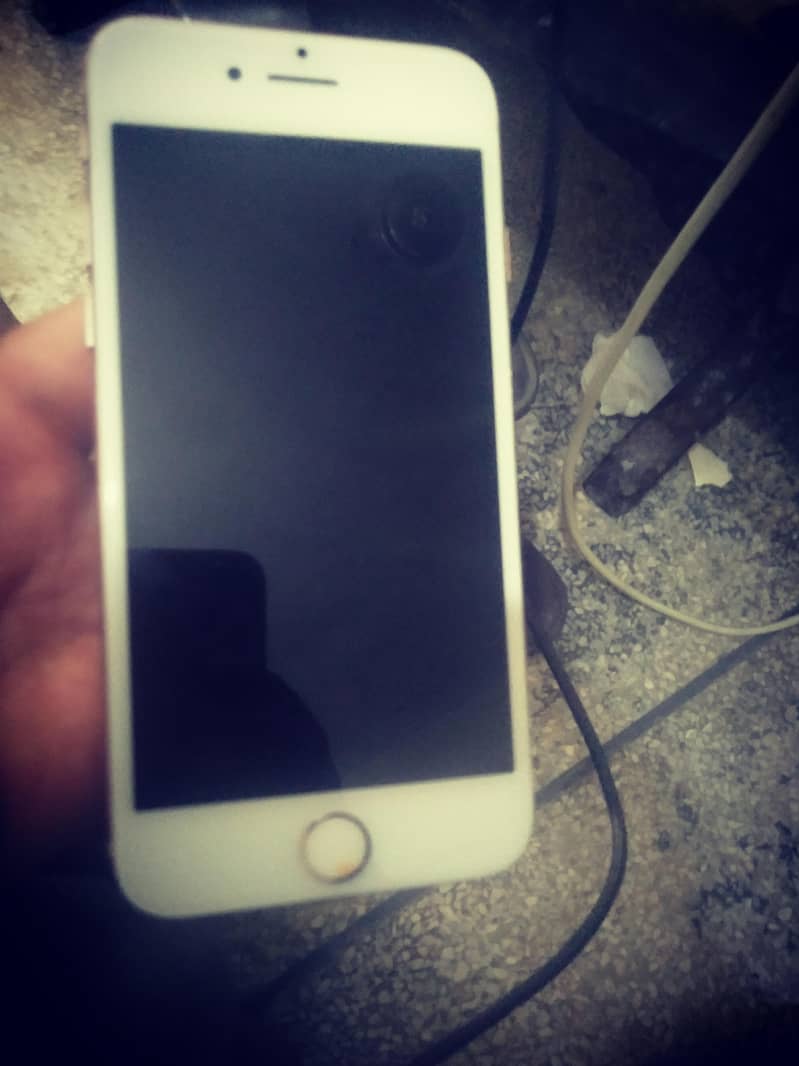 Apple iPhone 8 0