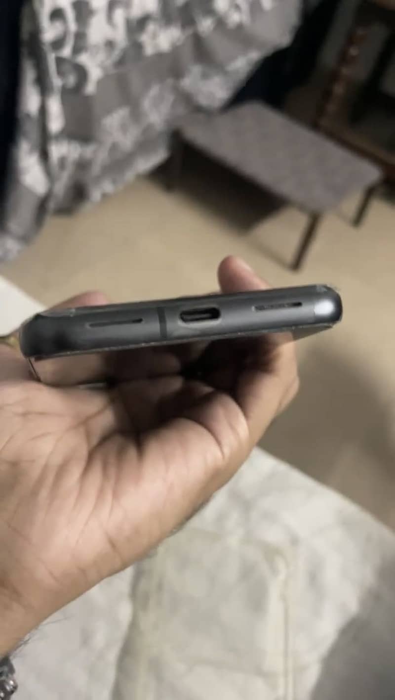 Google Pixel 8 3