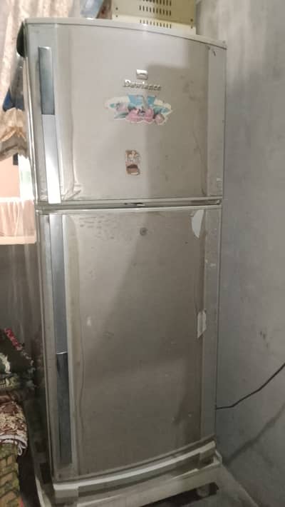 Dawlance Fridge for Sale – Excellent Condition