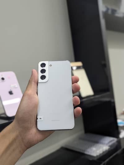 Samsung Mobile S22