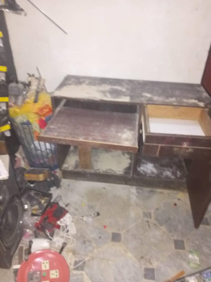 computer table 1