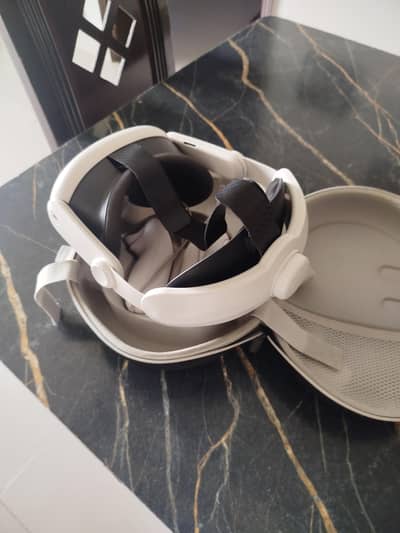 Meta Quest 3 VR Headset 128GB – Excellent Condition + Carry Case
