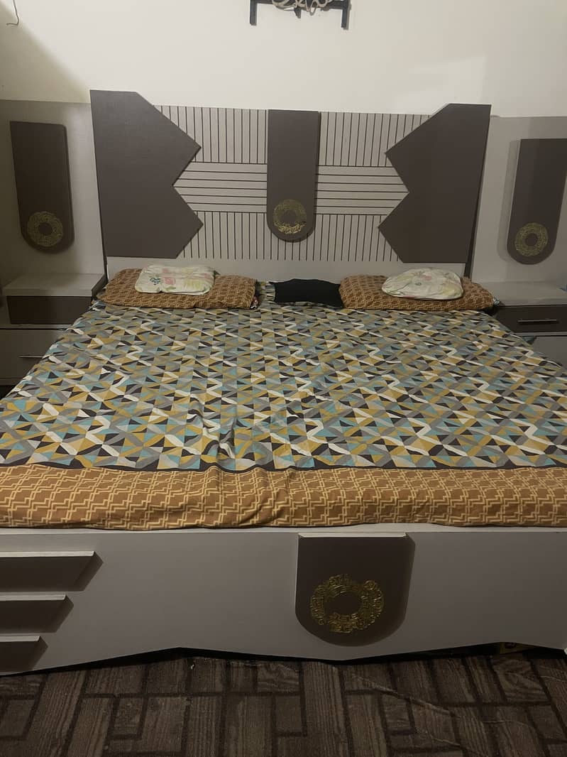 Bedroom set 0