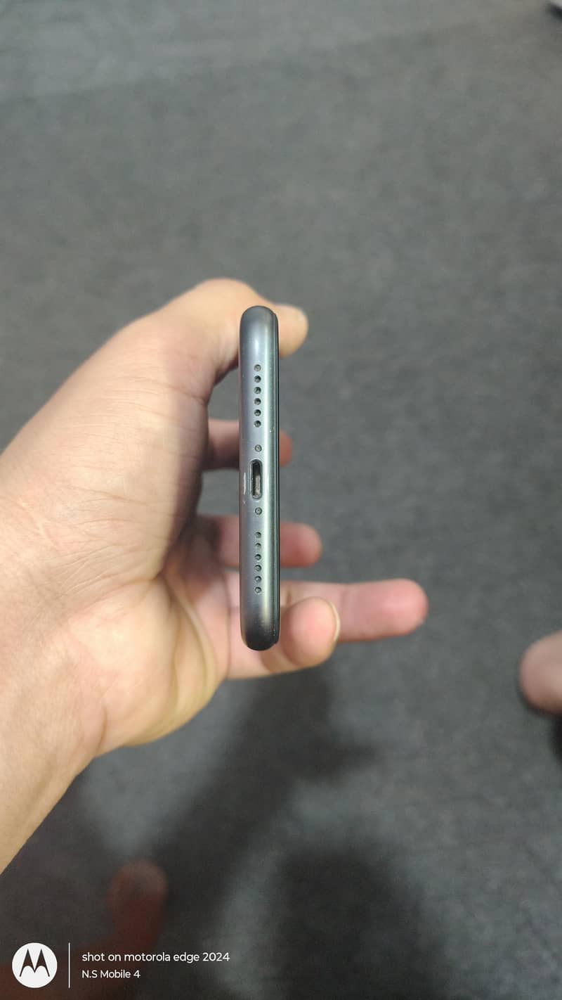 Apple iPhone 11 2