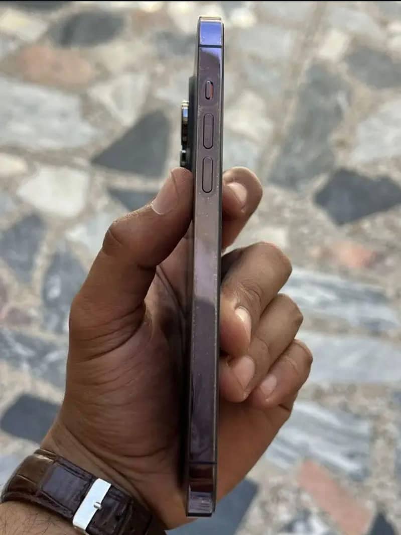 iPhone 14pro max 5
