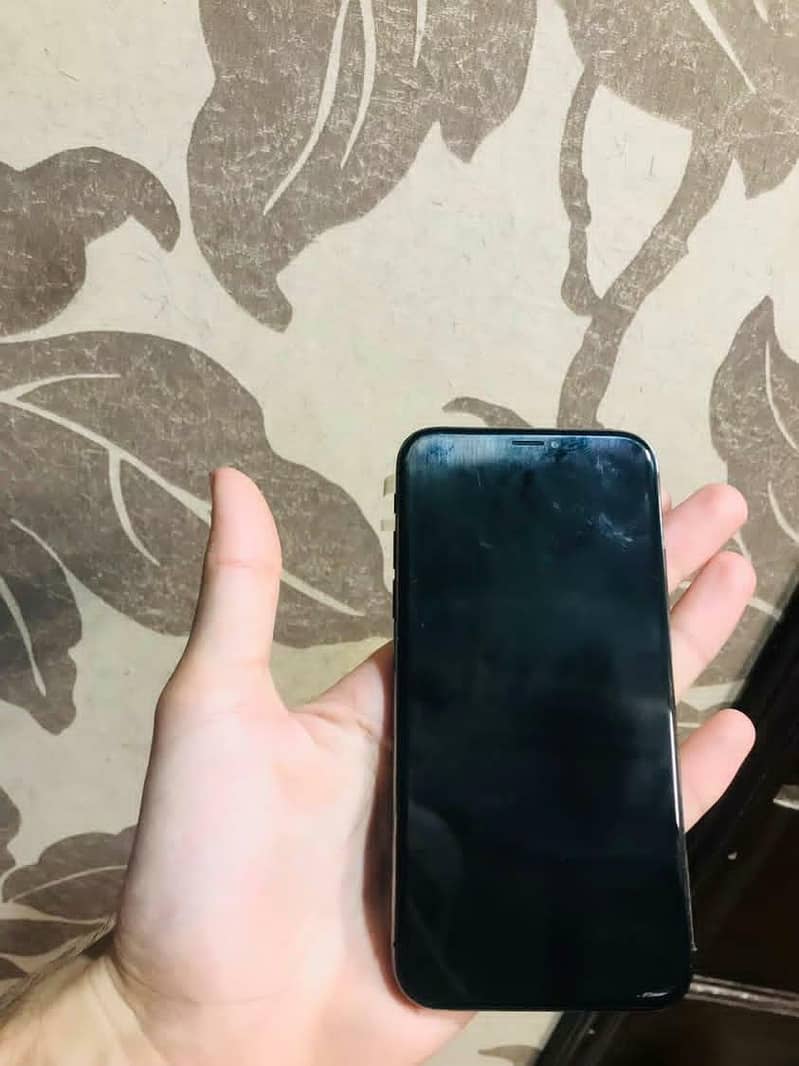 Apple iPhone X 3