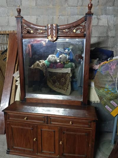 Dressing table