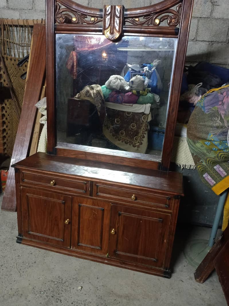 Dressing table 1