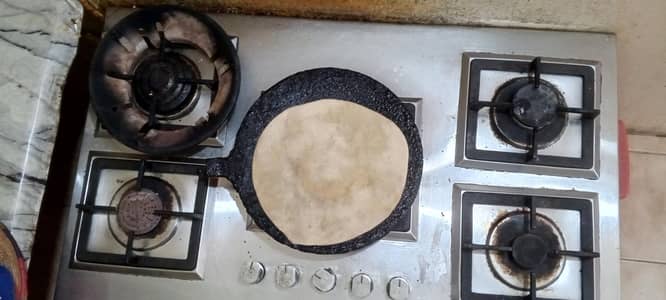 Five burner stove with built in lighter