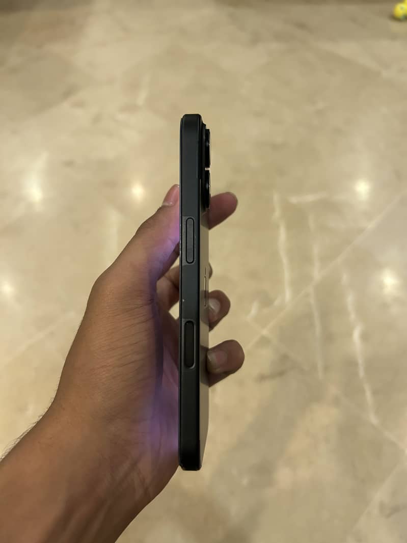 Apple iPhone 16 1