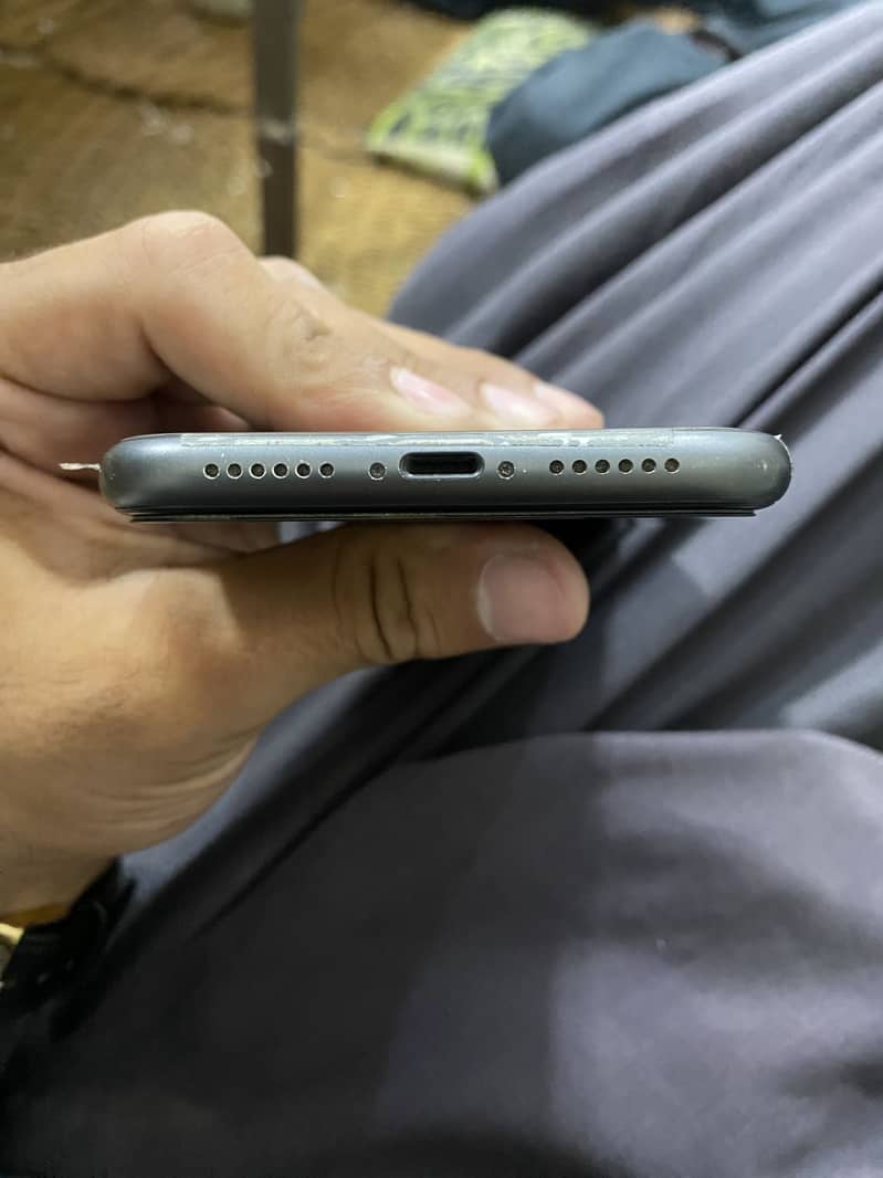 Apple iPhone 11 2