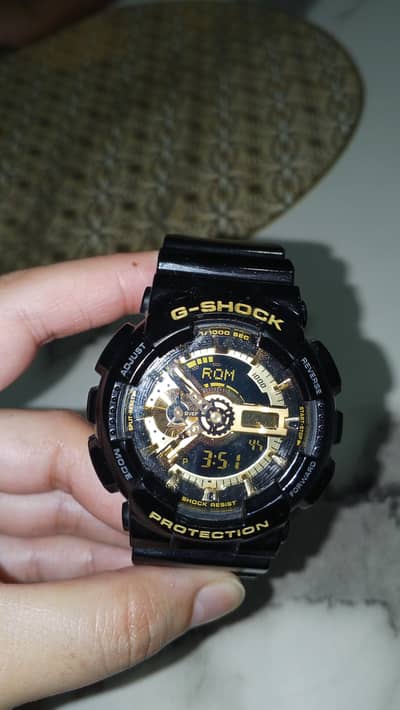 G-Shock Style Black & Gold Watch – Excellent Condition