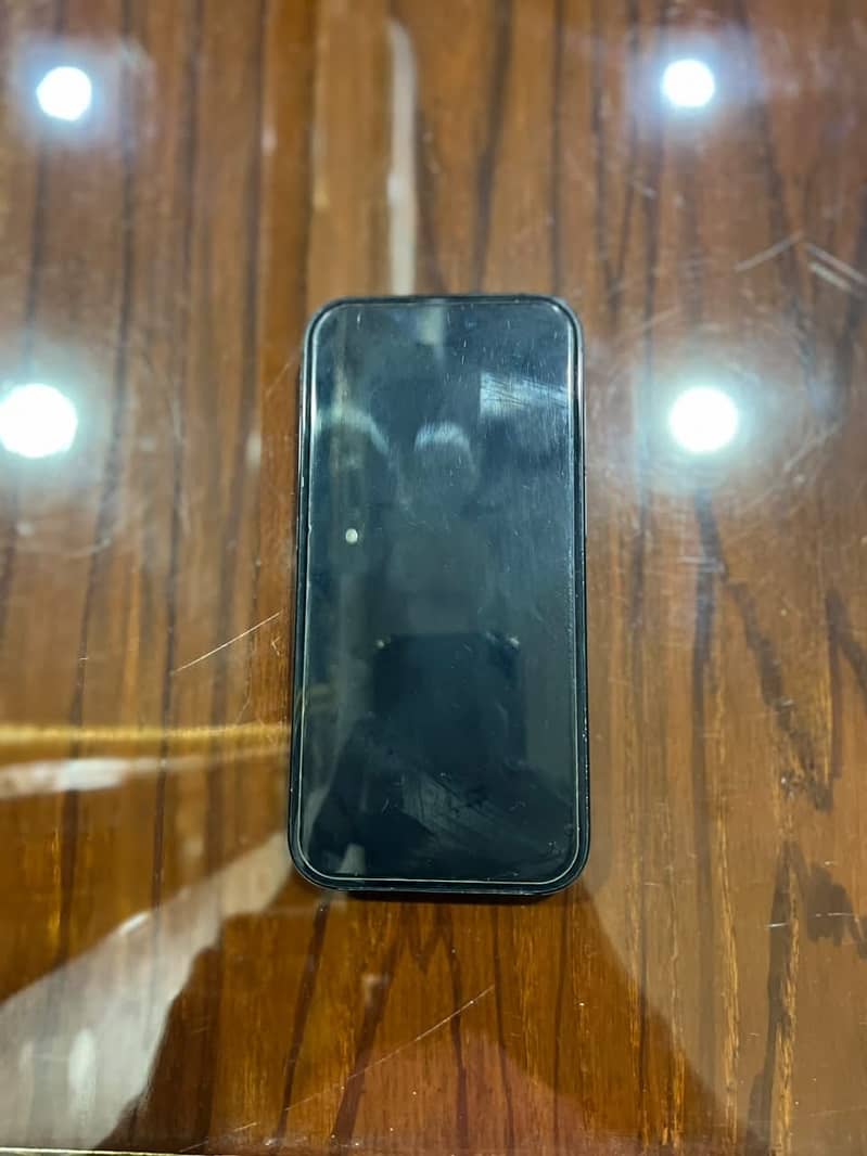 Apple iPhone 16 5