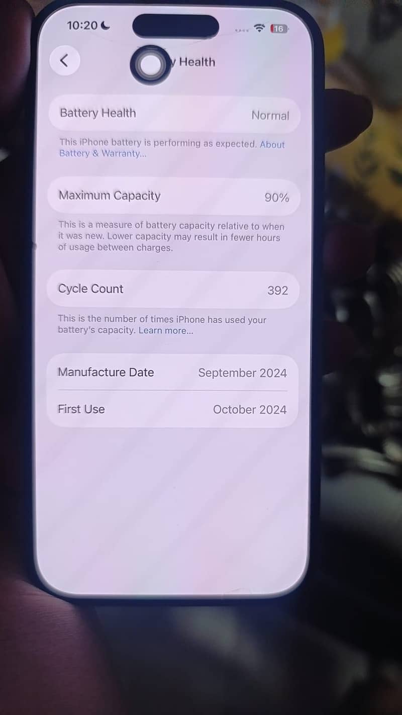 Apple iPhone 16 9