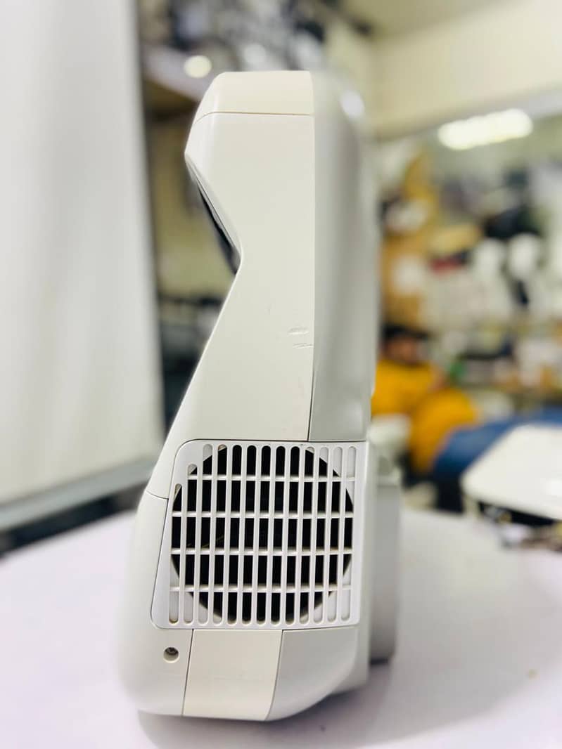 Epson 686W 1