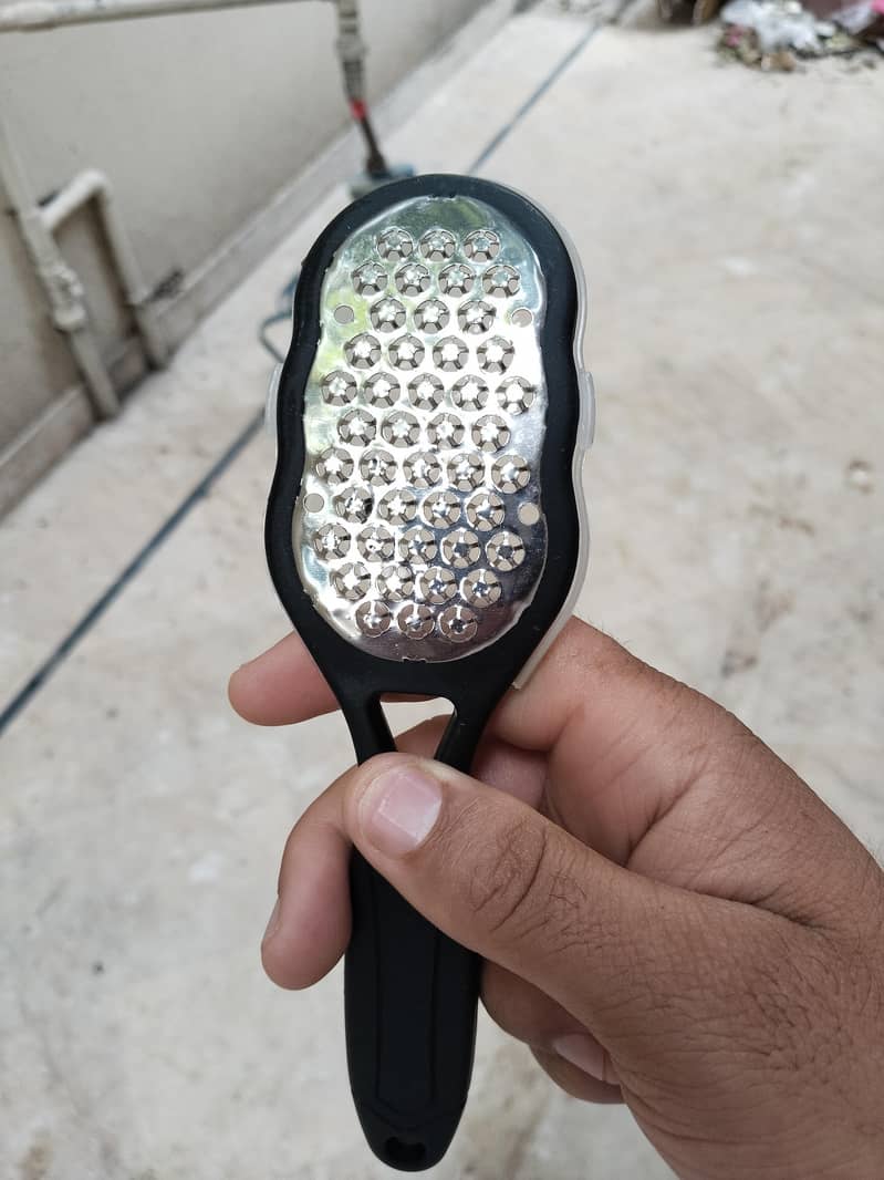 FOOT SCRAPER 1