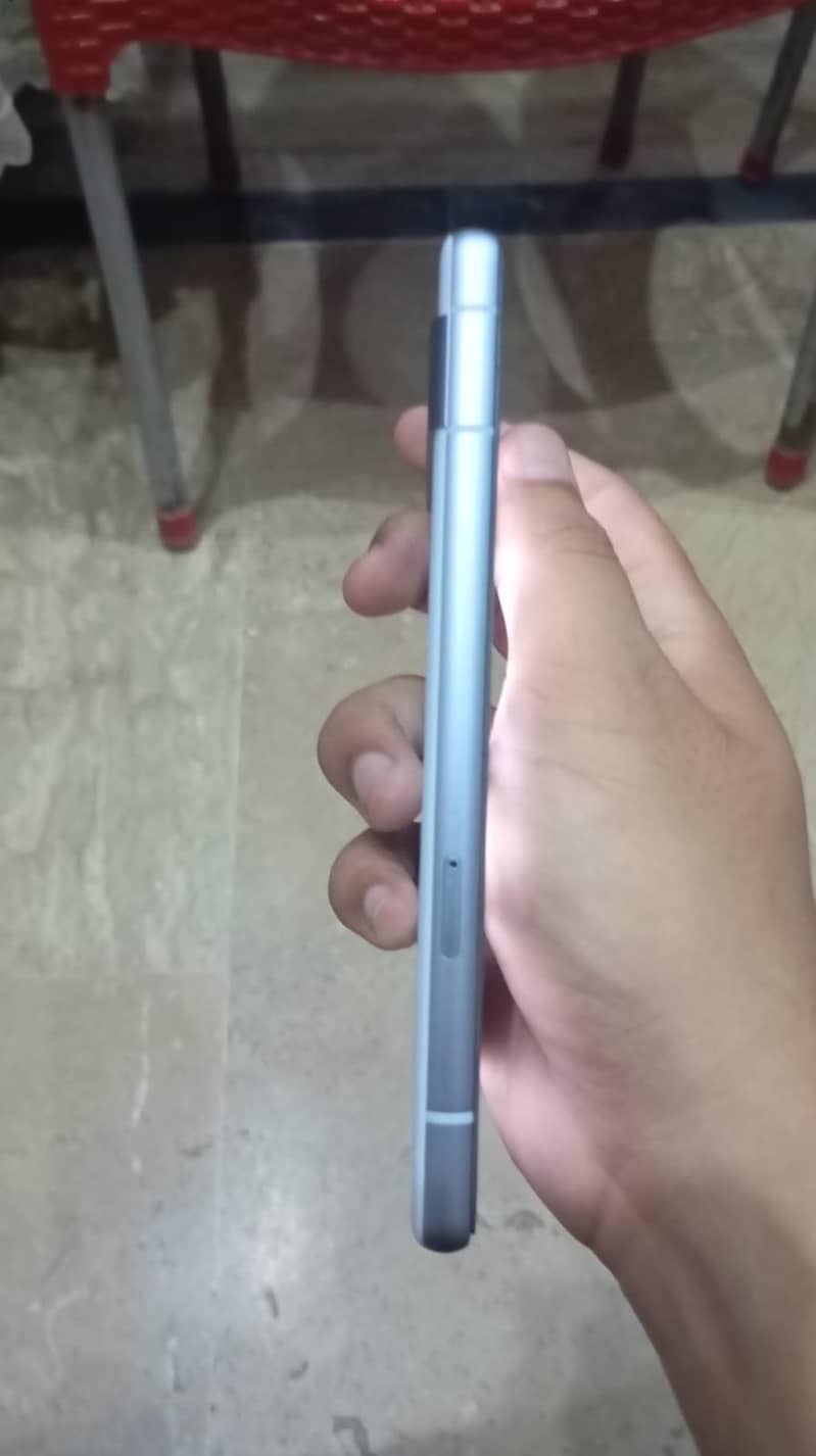 Google Pixel 7a 12