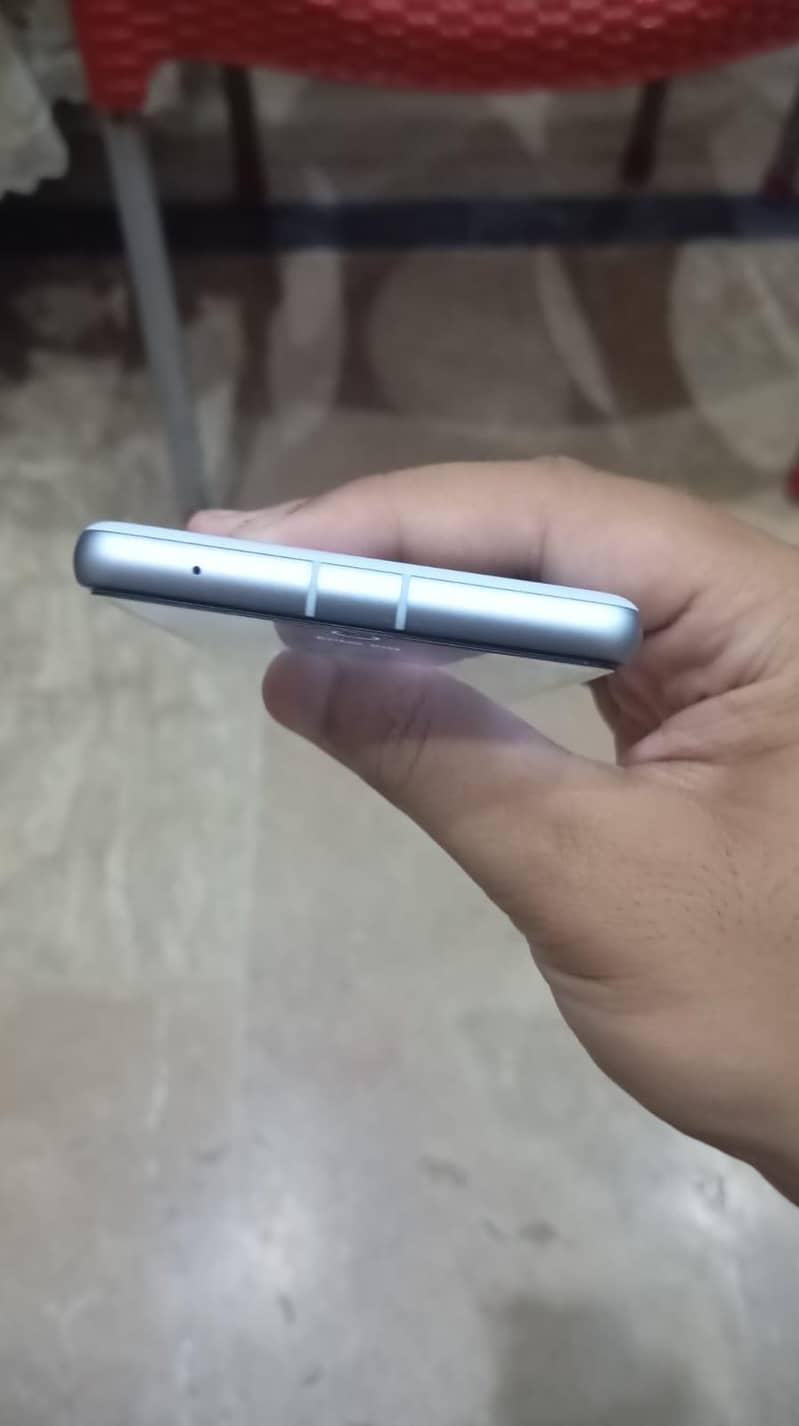 Google Pixel 7a 14