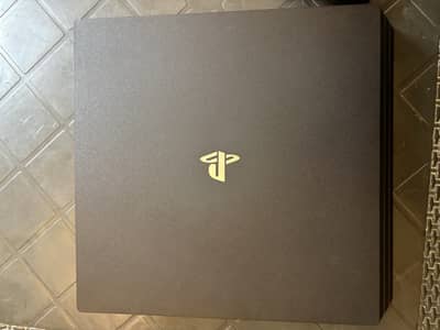 PLAYSTATION 4 PRO 1TB (7200 series) scratchless mint condition