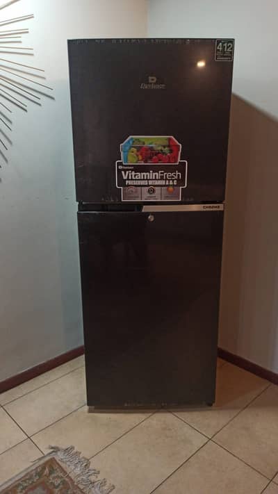 Large size dawlance fridge for sale in Islamabad
