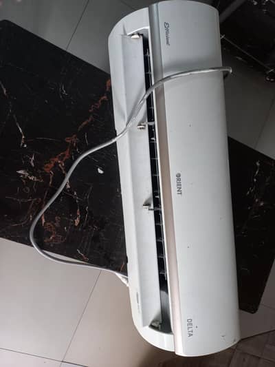 1.5 Ton AC for sale.