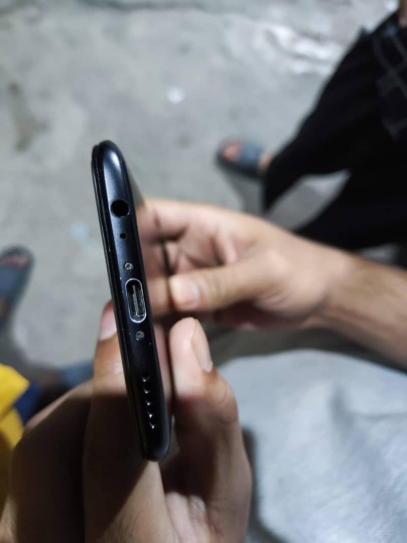 One Plus 5T 3