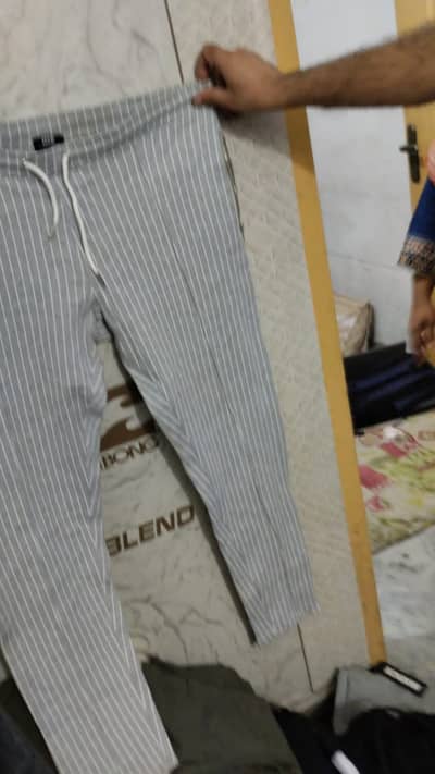 Branded T-shirt, trousers on factory rate
