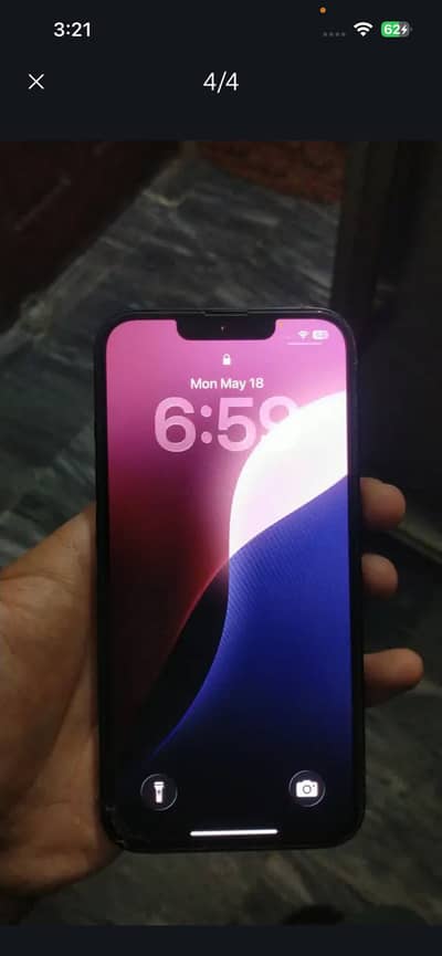 Apple iPhone 13