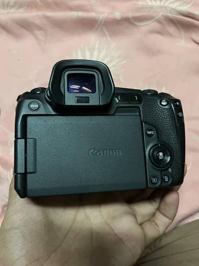  Canon EOS R + Canon RF 35mm f/1.8 IS Macro STM Lens  Dubai Import
