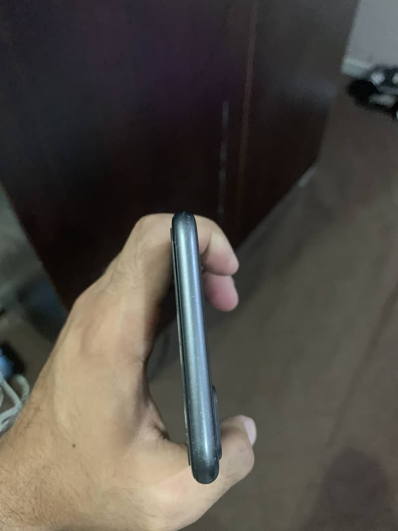 Apple iPhone 8 Plus 2