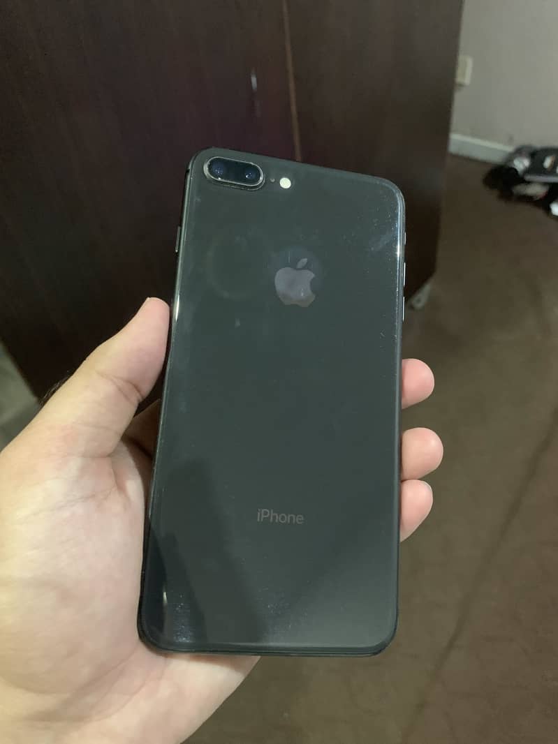 Apple iPhone 8 Plus 5