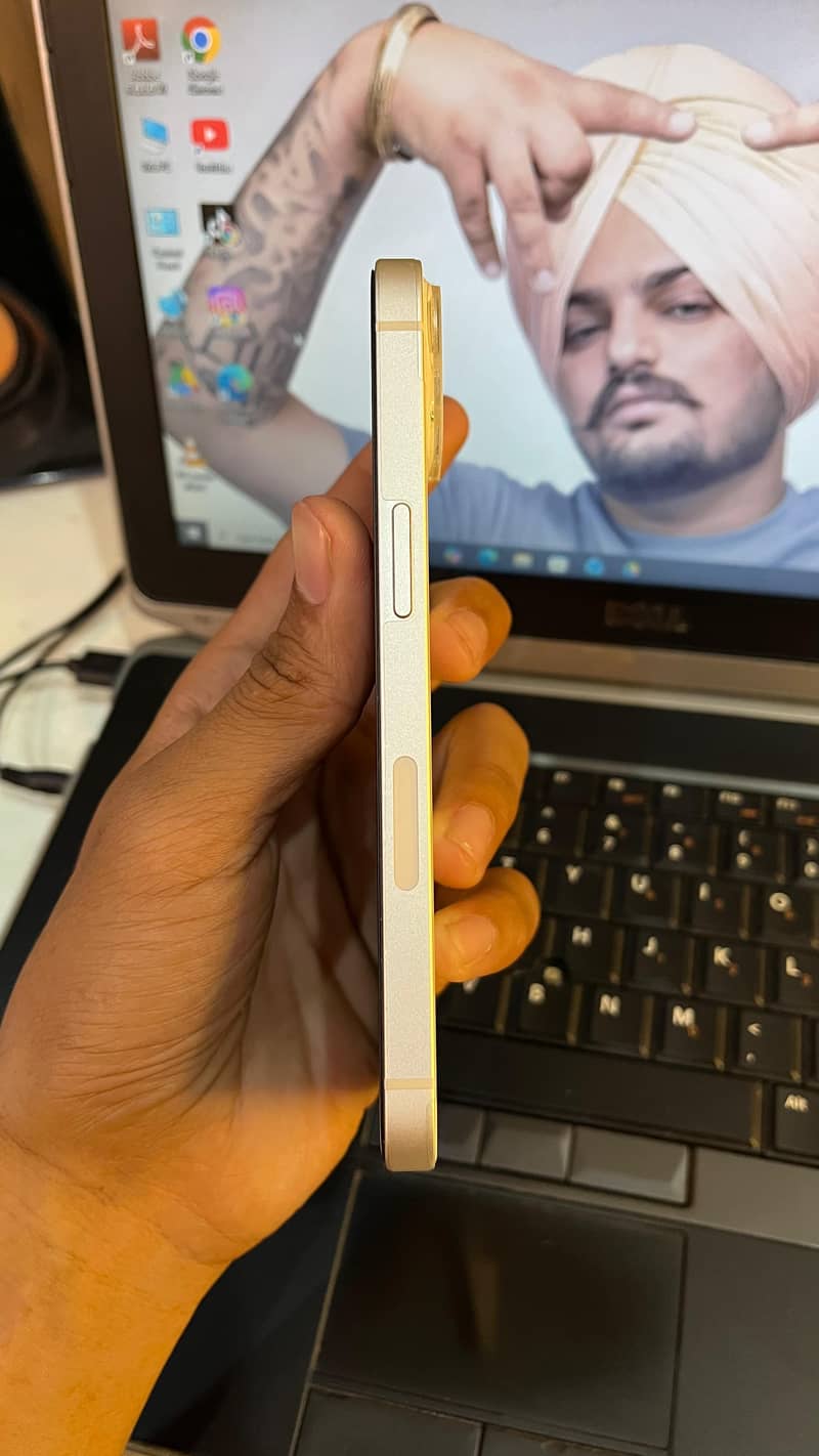 Apple iPhone 13 3