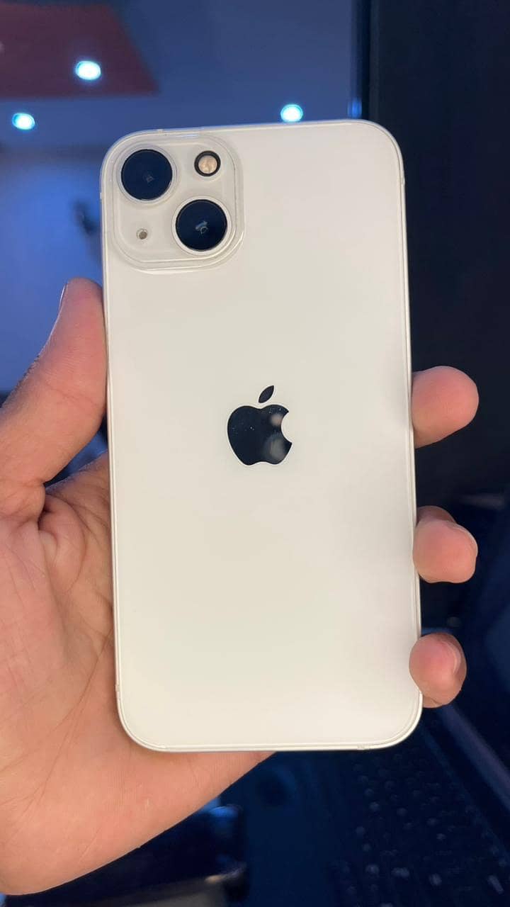 Apple iPhone 13 4