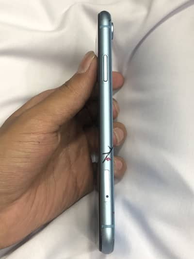 Apple iPhone XR