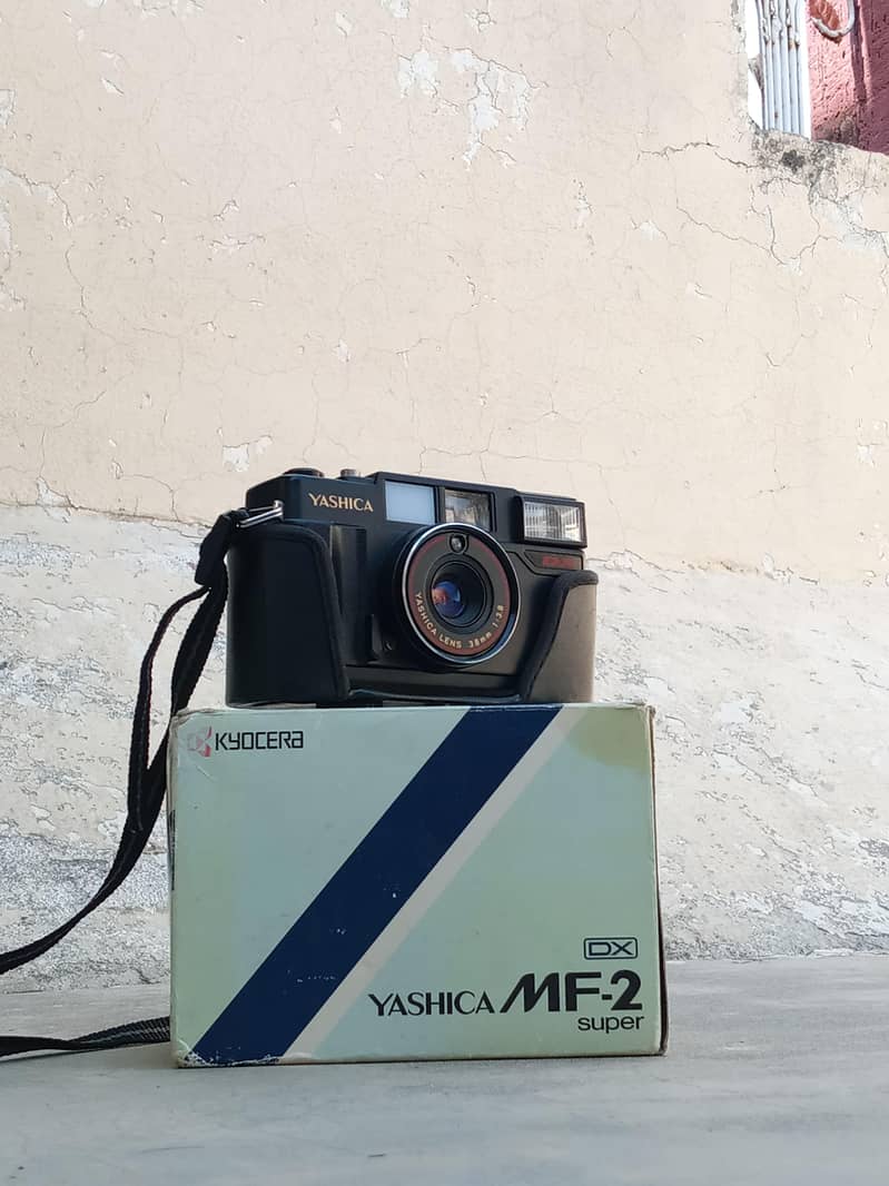 yashica MF-2 2