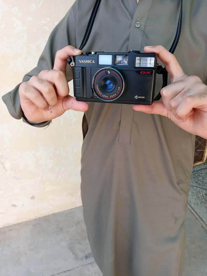 yashica MF-2 5