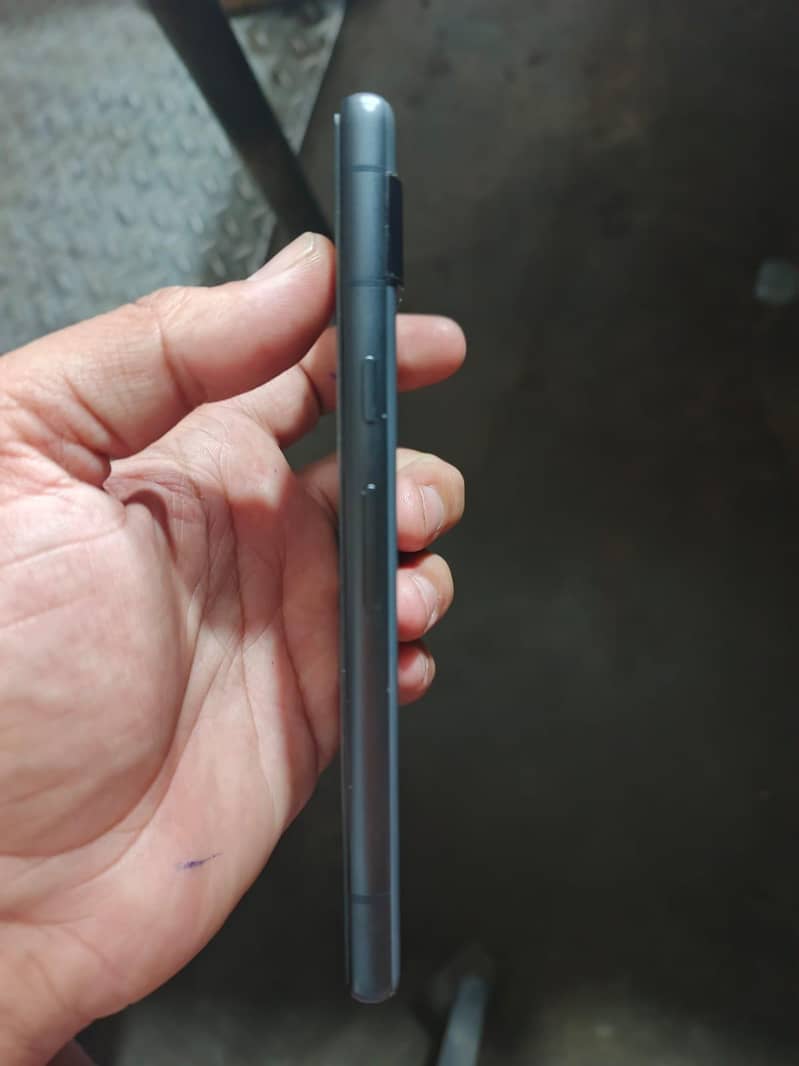 Google Pixel 7a 5