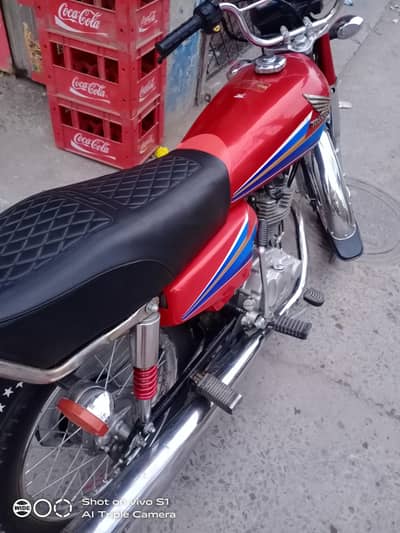 Honda 125 baik saf ha call siraf is nmbar 03003760691