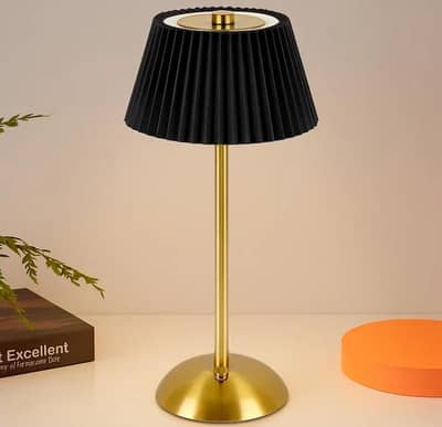Table lamp metal body