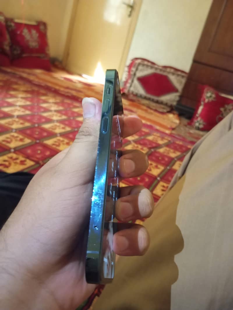 iPhone 12 Pro 3