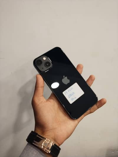 Apple iPhone 13