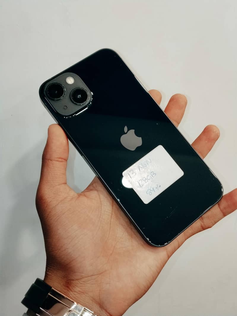 Apple iPhone 13 1