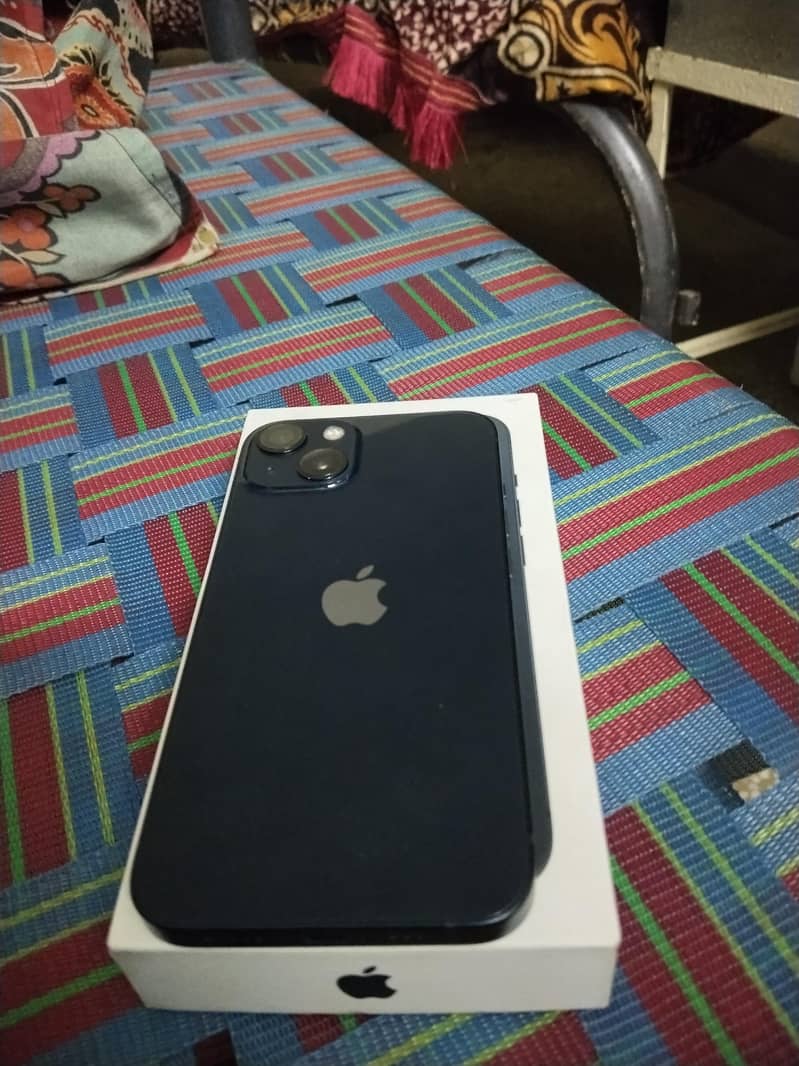 Apple iPhone 13 5