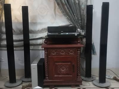sony home theather DAV-DZ556KB