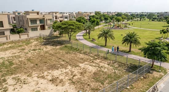 Prime Location 2 Kanal Park Facing Plot for Sale in Khayaban-e-Amin
